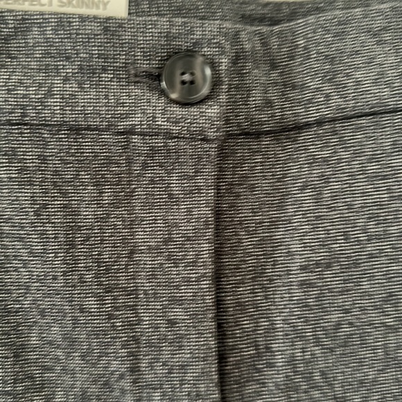 LOFT The Perfect Skinny Pants - Picture 5 of 6